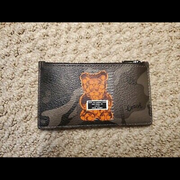 Coach 💎 Zip Card Case 🐻 Vandal Gummy - Picture 2 of 4